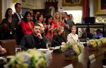 Трамп та Зеленський провели понад 2 години переговорів: обговорювали ППО, далекобійну зброю та енергетику Трамп та Зеленський провели понад 2 години переговорів: обговорювали ППО, далекобійну зброю та енергетику