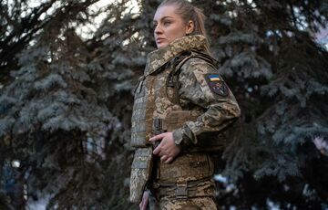 В Україні сертифікували перший бронежилет для жінок