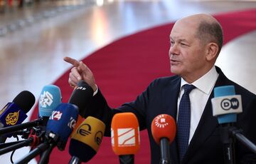 Канцлер Германии Олаф Шольц ушел в отставку