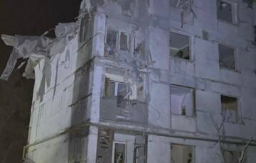 Россия ударила ракетой по жилому дому вблизи Чугуева: фото