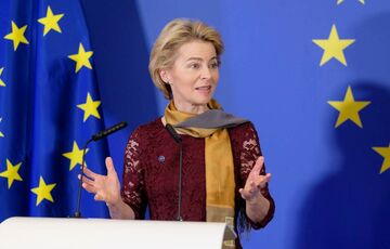 Еврокомиссия может отключить Россию от SWIFT: озвучено условие