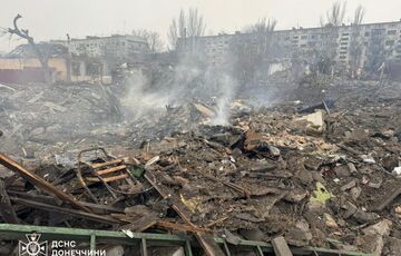 Спасатели показали последствия российских авиаударов по Краматорску