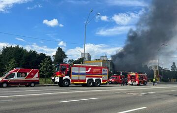 У Києві сталася масштабна пожежа на АЗС У Києві сталася масштабна пожежа на АЗС