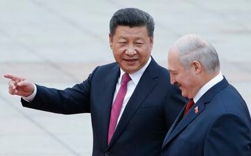 Лукашенко предложил установить в Минске памятник Си Цзиньпину Лукашенко предложил установить в Минске памятник Си Цзиньпину