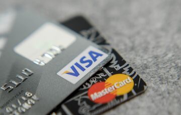 НБУ вводит жесткие ограничения на переводы денег с карты на карту НБУ вводит жесткие ограничения на переводы денег с карты на карту