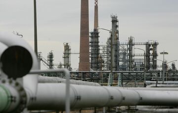 У Швеції на нафтопереробному заводі затримали російську шпигунку У Швеції на нафтопереробному заводі затримали російську шпигунку