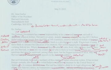 Гарвард красной ручкой исправил ошибки в гневном письме трамповского министра образования