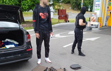 В Киеве мошенник продавал волонтерам низкосортные бронежилеты