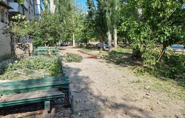 Окупанти обстріляли житлові квартали у Миколаєві, є поранені: фото