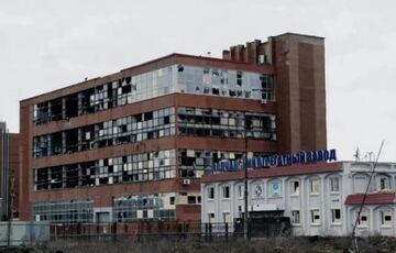 На агрегатному заводі у Вовчанську досі залишаються заблоковані російські військові На агрегатному заводі у Вовчанську досі залишаються заблоковані російські військові