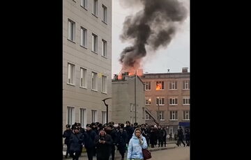 У Росії горить інститут цивільної авіації: відео У Росії горить інститут цивільної авіації: відео