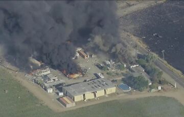 Взрыв на складе фейерверков в США: обнаружены тела погибших