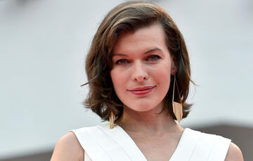 Мілла Йовович написала ”любовного листа” Україні: він з'явиться на сукні (відео)