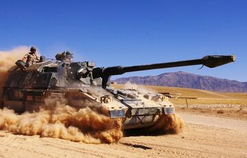Италия не пропустила часть гаубиц Panzerhaubitze 2000, которые ехали в Украину Италия не пропустила часть гаубиц Panzerhaubitze 2000, которые ехали в Украину