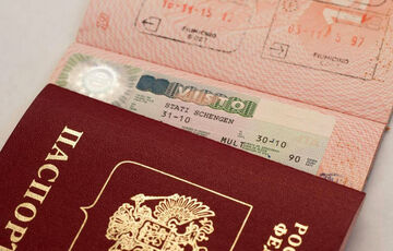 Эстония намерена запретить выдачу виз ЕС россиянам: ”В Украине умирают дети, а они хотят в Лувр”