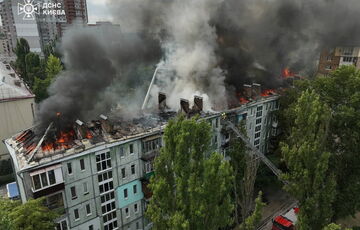 У Києві спалахнула масштабна пожежа: вогонь охопив п'ятиповерхівку (фото) У Києві спалахнула масштабна пожежа: вогонь охопив п'ятиповерхівку (фото)