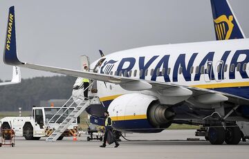 Ryanair припинив продаж усіх квитків з Харкова та Херсона