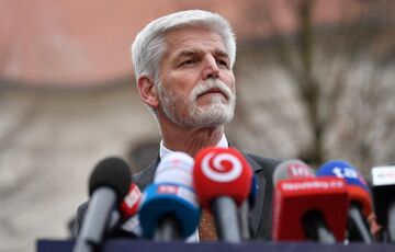 Будущий президент Чехии выступает за членство Украины в НАТО сразу после окончания войны   Будущий президент Чехии выступает за членство Украины в НАТО сразу после окончания войны