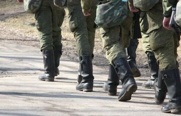 Оппозиция в России призвала людей поджигать военкоматы Оппозиция в России призвала людей поджигать военкоматы