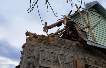 Российские военные обстреляли жилые дома в Никополе