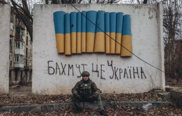 Россияне изо всех сил пытаются захватить Бахмут к 9 мая: стягивают ”вагнеровцев” Россияне изо всех сил пытаются захватить Бахмут к 9 мая: стягивают ”вагнеровцев”