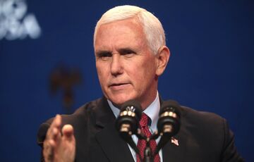 Один из кандидатов в президенты США снял свою кандидатуру с предвыборной гонки 