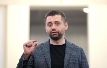 ”Принцип ”не ко времени” не сработает”: Арахамия пообещал активные аресты чиновников весной  ”Принцип ”не ко времени” не сработает”: Арахамия пообещал активные аресты чиновников весной