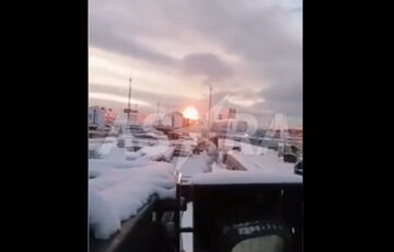 Момент атаки на торговый порт Усть-Луга в Ленинградской области попал на видео