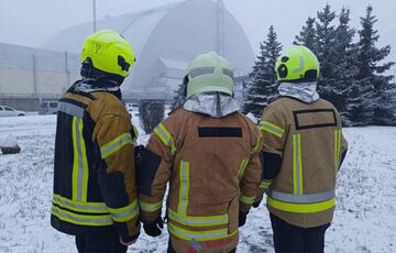 На ЧАЕС тимчасово зупинили гасіння пожежі На ЧАЕС тимчасово зупинили гасіння пожежі