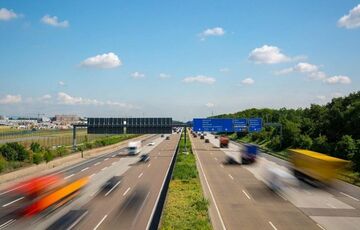 В 2022 году в Украине начнется строительство первого автобана  В 2022 году в Украине начнется строительство первого автобана