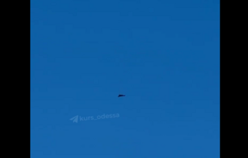 П'ятеро людей постраждали внаслідок атаки ”шахедів” на Одесу, місто знову під ударом 