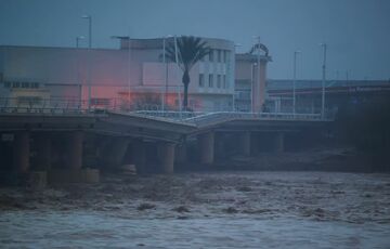 62 человека погибли в результате наводнения в Испании: фото