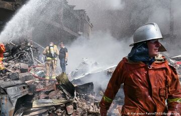 Число погибших после взрыва в ТЦ в Армении достигло 16