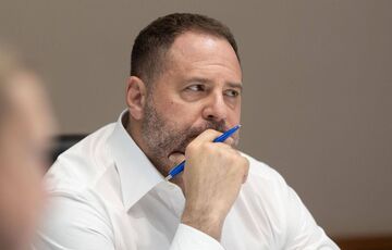 Ермаку не стали предъявлять подозрение после обысков, - СМИ