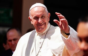 ”У нього проросійська позиція”: в Офісі президента не бачать Папу Римського посередником у переговорах із РФ