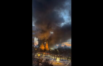 У Росії масштабно палає найбільший ринок Челябінська: відео