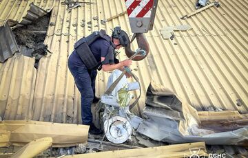 Росія вдарила по Одесі ракетою з касетною бойовою частиною: фото Росія вдарила по Одесі ракетою з касетною бойовою частиною: фото