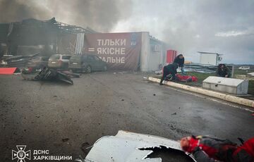 Росіяни вдарили по АЗС у Харківській області: 6 людей постраждали (фото)