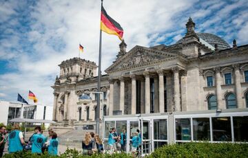 Президент Германии распустил Бундестаг