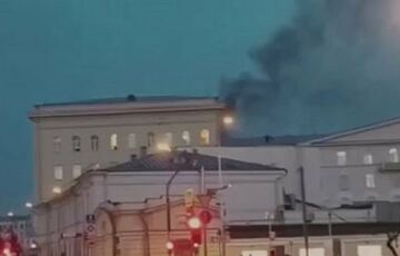 У Москві загорілася будівля Міноборони Росії У Москві загорілася будівля Міноборони Росії