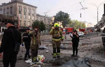 Число постраждалих у Києві зросло до 27 осіб, серед них 14 рятувальників: фото