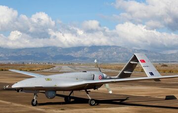 Названы сроки окончания строительства завода по производству ”Байрактаров” в Украине 