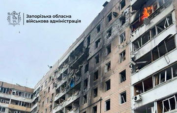 Россияне нанесли три удара по Запорожью и району: атакованы два жилых дома, под завалами могут быть люди