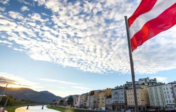 Одна из стран ЕС уходит на полный локдаун и готовится ввести обязательную вакцинацию от ковида 