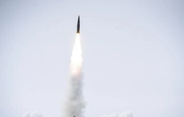 Оккупанты ночью атаковали объект инфраструктуры в Херсонской области: три человека пострадали 