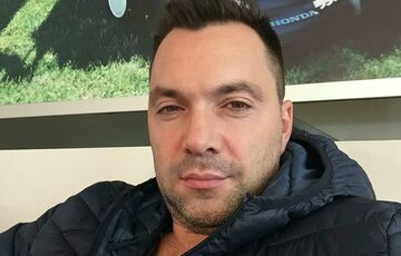 Советник Ермака Арестович назвал причину своего увольнения из ОП  Советник Ермака Арестович назвал причину своего увольнения из ОП