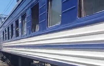 Потяг ”Одеса-Запоріжжя”, 14 шкіл та дитсадків, міська лікарня та поліклініка пошкоджені під час удару по Дніпру Потяг ”Одеса-Запоріжжя”, 14 шкіл та дитсадків, міська лікарня та поліклініка пошкоджені під час удару по Дніпру