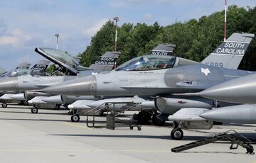 У США заявили, що винищувачі F-16 незабаром будуть в Україні У США заявили, що винищувачі F-16 незабаром будуть в Україні