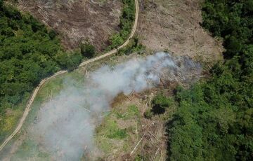 В Індонезії розбився вертоліт: загинули всі, хто були на борту