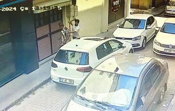 В Турции мужчина с ножом набросился на прохожих